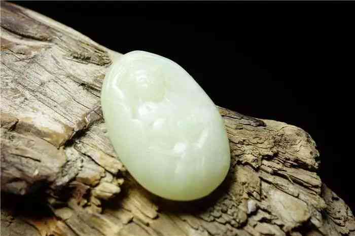 青海和田玉的特色 米粥狀與白點點的產(chǎn)地標識